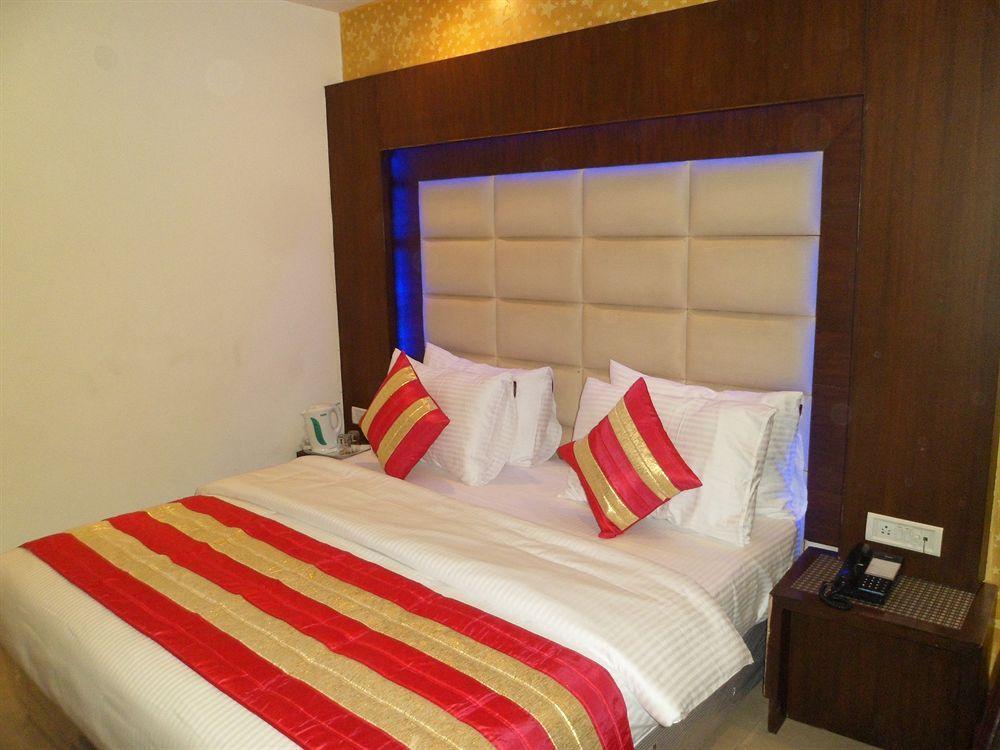 Shelton New Delhi