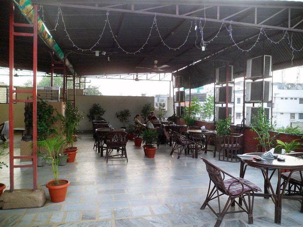 Shelton Hotel