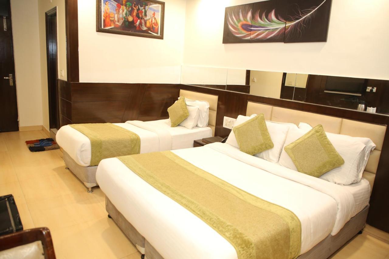 Shelton Hotel 3*