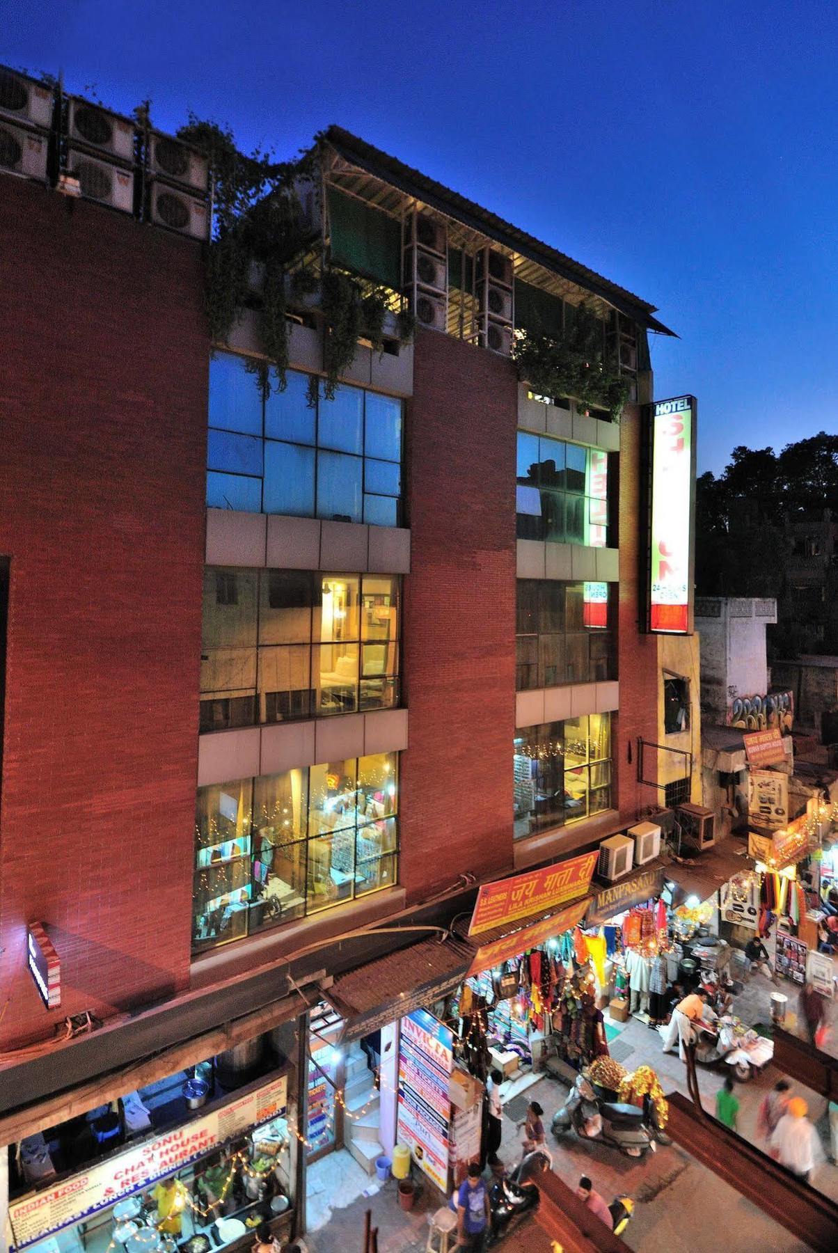 Shelton Hotel New Delhi