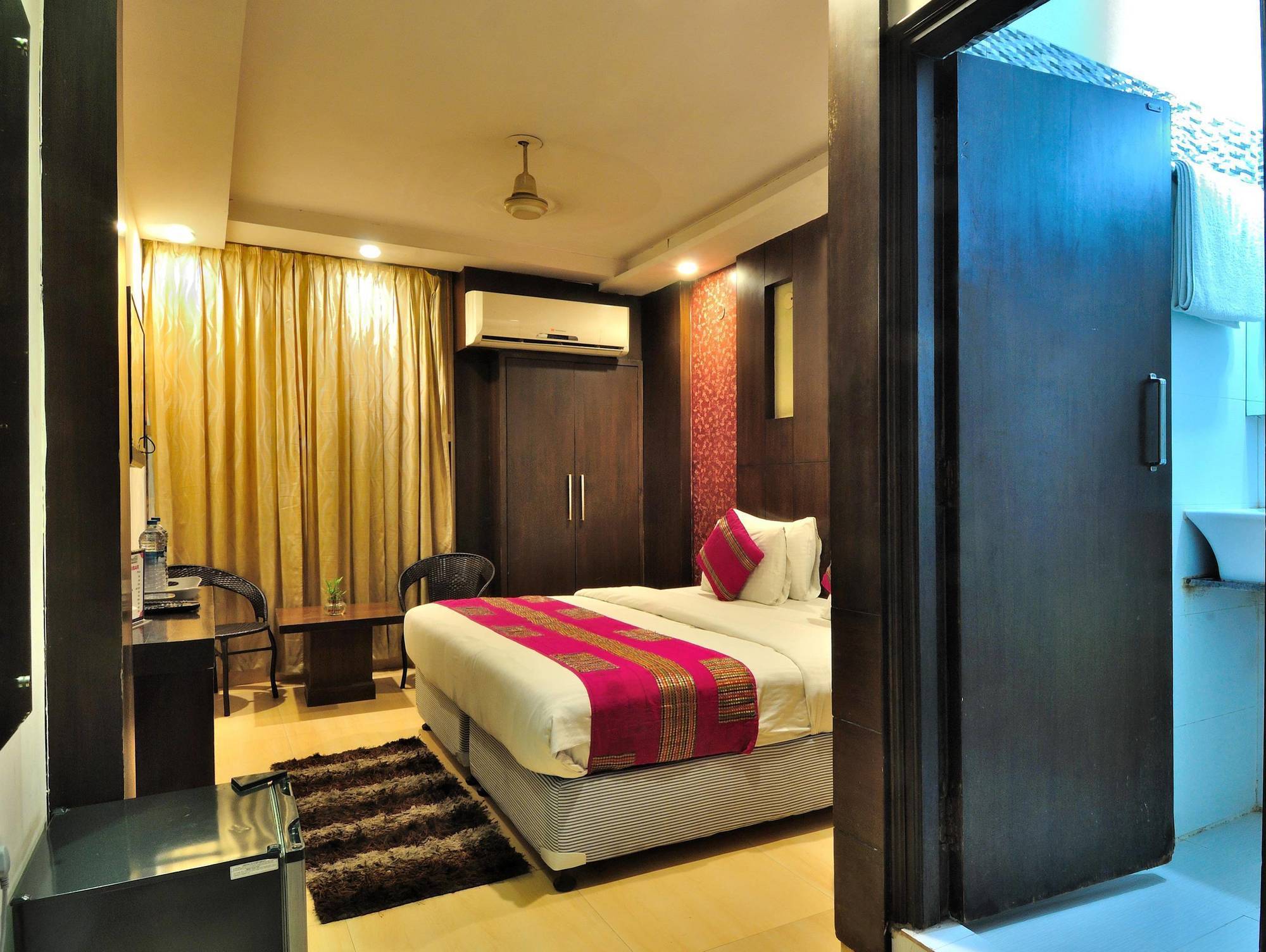 Hotel Shelton