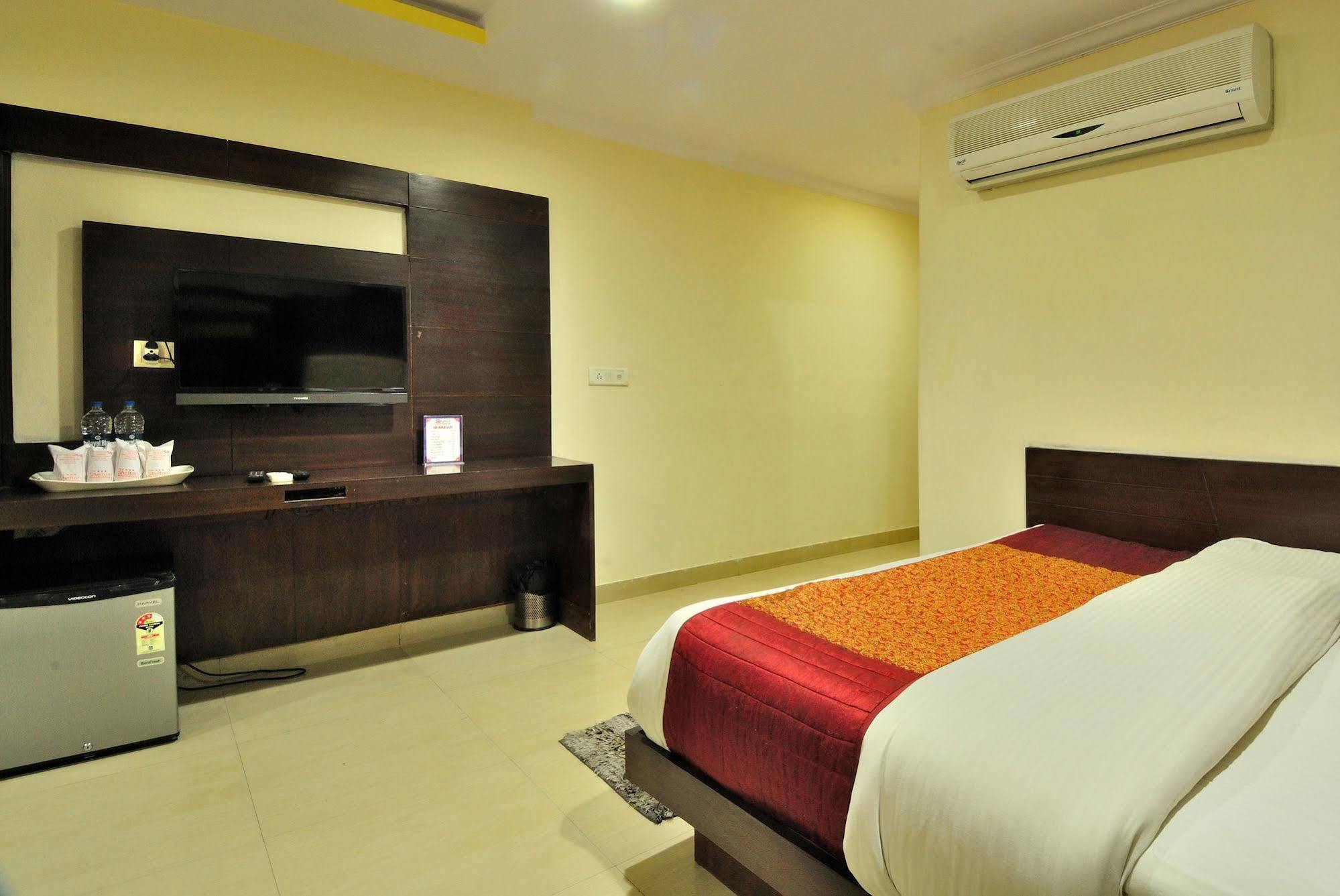 Shelton Hotel 3*