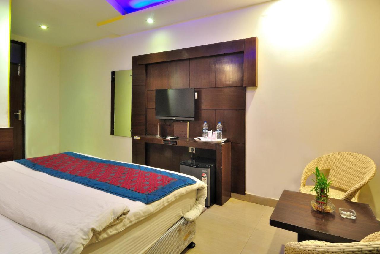 Shelton Hotel 3*